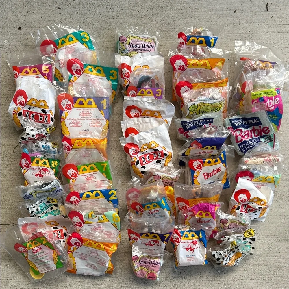 NWT - GIANT lot of Vintage 90’s McDonald’s HAPPY MEAL toys Collection - Picture 1 of 3